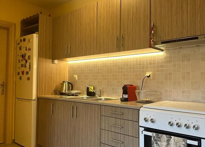 Nest * Argostoli (Kefalonia)